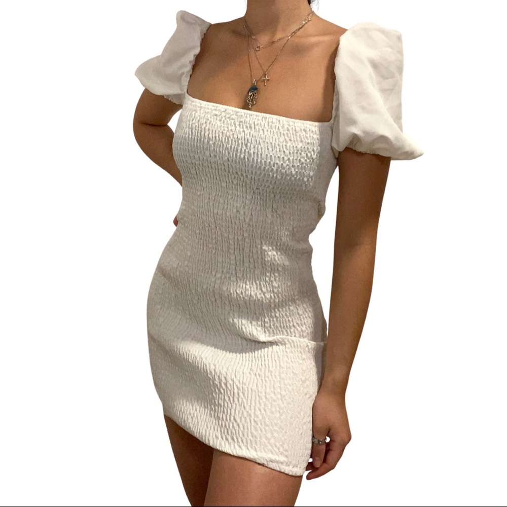 Pretty Little Thing Form-Fitting White Dress